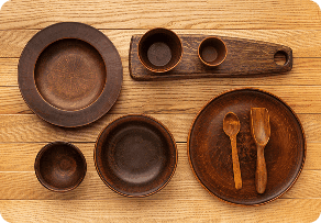 Wooden bowls and utensils set